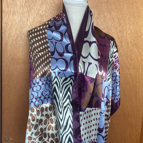 Vintage Large Multi Color Coach Wrap - Picture 2 of 4